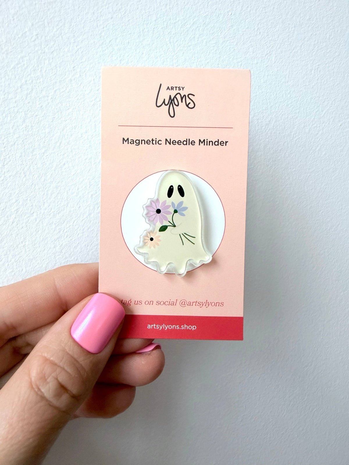 Floral Ghost Needle Minder