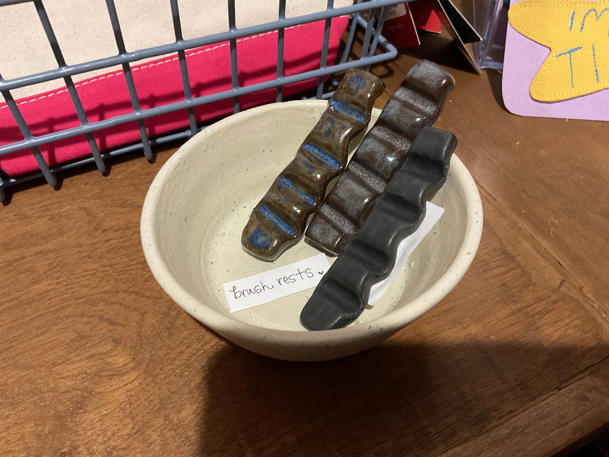 Longoriamericana - Ceramic Brush Rest